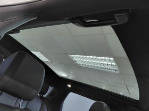 Land Rover Discovery Sport D200 R-Dynamic SE - Image 19