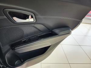 Mahindra XUV 3XO 1.2T AX7L - Image 13