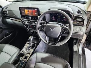 Mahindra XUV 3XO 1.2T AX7L - Image 20