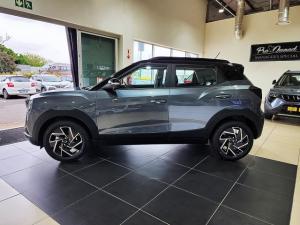 Mahindra XUV 3XO 1.2T AX7L - Image 7