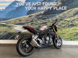 Triumph Speed Triple 1200 RS - Image 3