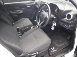 Toyota Vitz 1.0 XR manual - Image 9