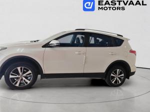 Toyota RAV4 2.0 GX auto - Image 4