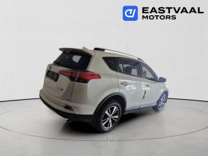 Toyota RAV4 2.0 GX auto - Image 7