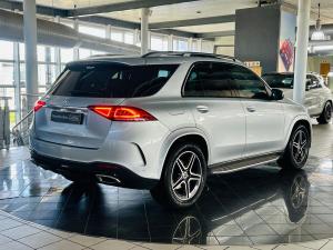 Mercedes-Benz GLE GLE300d 4Matic - Image 2
