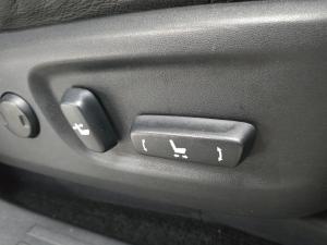 Toyota Land Cruiser Prado 3.0DT VX - Image 11