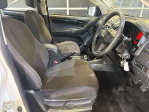 Isuzu D-Max 250 double cab Hi-Ride - Image 13