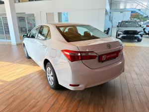 Toyota Corolla Quest 1.8 Plus manual - Image 9