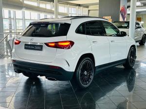 Mercedes-Benz GLA GLA200 Progressive - Image 2