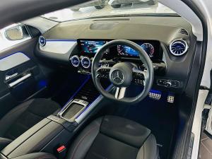 Mercedes-Benz GLA GLA200 Progressive - Image 4