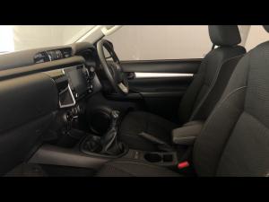 Toyota Hilux 2.4GD-6 Xtra cab Raider manual - Image 7