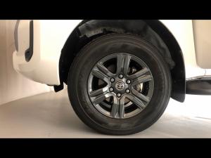 Toyota Hilux 2.4GD-6 Xtra cab Raider manual - Image 18