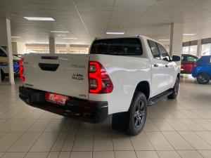 Toyota Hilux 2.8GD-6 double cab 4x4 Raider auto - Image 2