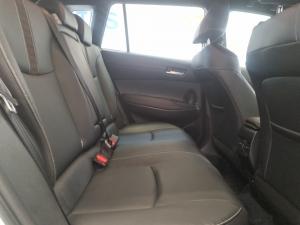 Toyota Corolla Cross 1.8 HEV XR - Image 16