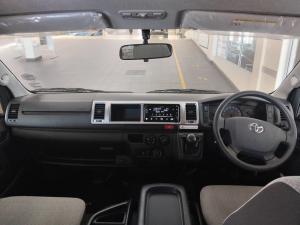 Toyota Hiace 2.5D-4D bus 14-seater GL - Image 6