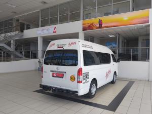 Toyota Hiace 2.5D-4D bus 14-seater GL - Image 2