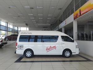 Toyota Hiace 2.5D-4D bus 14-seater GL - Image 3