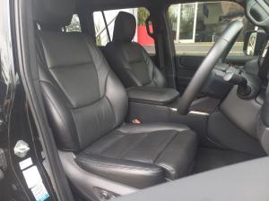 Toyota Land Cruiser Prado 2.8GD VX-R - Image 14