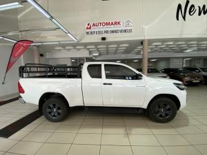 Toyota Hilux 2.4 GD-6 RB Raider automaticE/CAB - Image 3