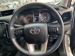 Toyota Hilux 2.4 GD-6 RB Raider automaticE/CAB - Image 8