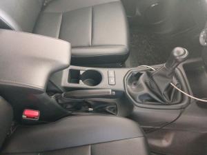 Toyota Hilux 2.4 GD-6 SR 4X4D/C - Image 11