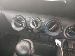 Toyota Hilux 2.4 GD-6 SR 4X4D/C - Image 15