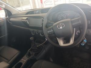 Toyota Hilux 2.4 GD-6 SR 4X4D/C - Image 6