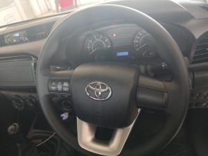 Toyota Hilux 2.4 GD-6 SR 4X4D/C - Image 8