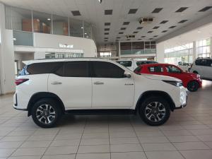 Toyota Fortuner 2.4GD-6 Raised Body automatic - Image 3