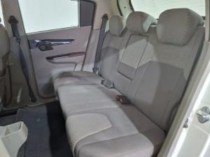 Mahindra KUV100 1.2 G80 K8 - Image 7