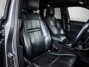 Land Rover Range Rover Evoque D200 R-Dynamic HSE - Image 12