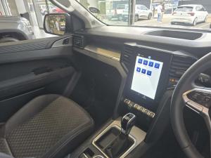Volkswagen Amarok 2.0TDI double cab Life 4Motion auto - Image 5