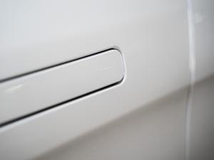 Mahindra XUV700 2.0T AX5 - Image 11