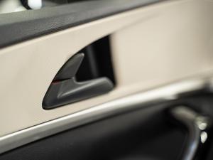 Mahindra XUV700 2.0T AX5 - Image 30