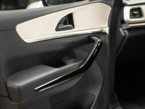 Mahindra XUV700 2.0T AX5 - Image 33