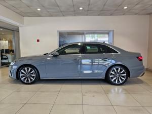 Audi A4 40TFSI S line - Image 2