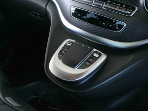 Mercedes-Benz V-Class V300d Exclusive - Image 9