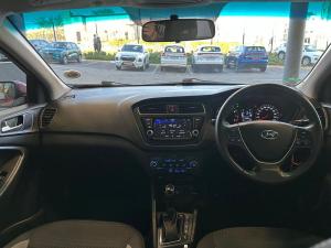 Hyundai i20 1.4 Fluid auto - Image 12