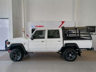 Toyota Land Cruiser 79 2.8GD-6 double cab