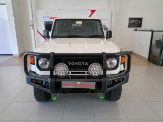 Toyota Land Cruiser 79 2.8GD-6 double cab