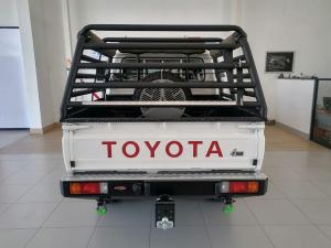 Toyota Land Cruiser 79 2.8GD-6 double cab - Image 6