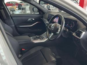 BMW 3 Series 320d Mzansi Edition - Image 13