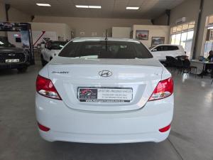 Hyundai Accent sedan 1.6 Motion - Image 5