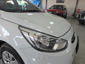 Hyundai Accent sedan 1.6 Motion - Image 7