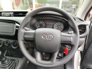 Toyota Hilux 2.0 single cab S (aircon) - Image 8