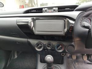Toyota Hilux 2.0 single cab S (aircon) - Image 14