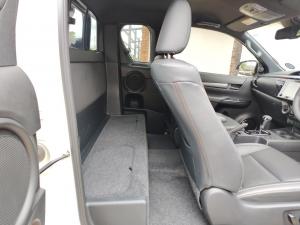 Toyota Hilux 2.8GD-6 Xtra cab Legend auto - Image 19