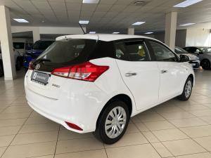 Toyota Yaris 1.5 Xi - Image 2