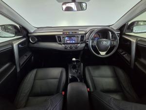 Toyota RAV4 2.0 GX - Image 6