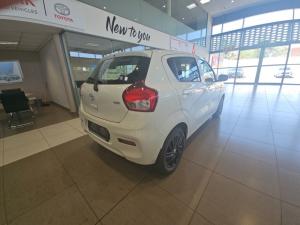 Toyota Vitz 1.0 XR AMT - Image 2